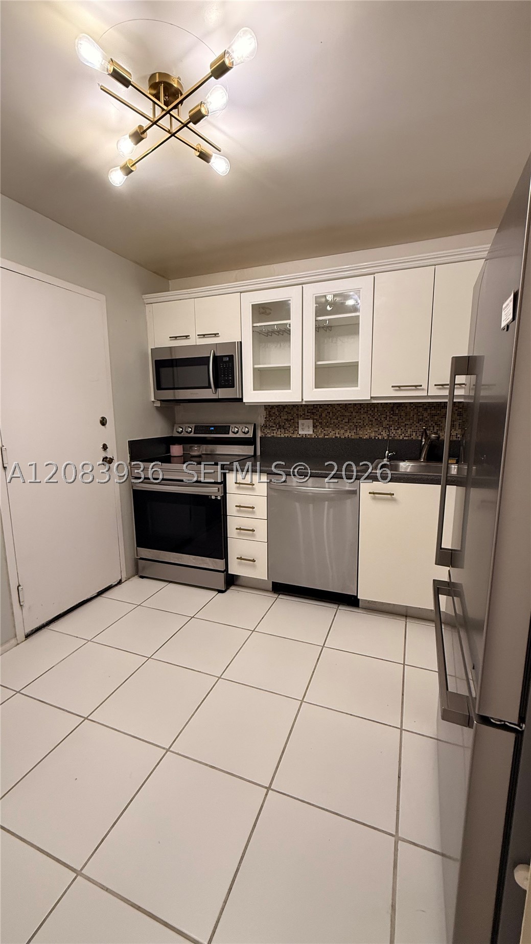 3720 Inverrary Dr 1w Property Photo 12