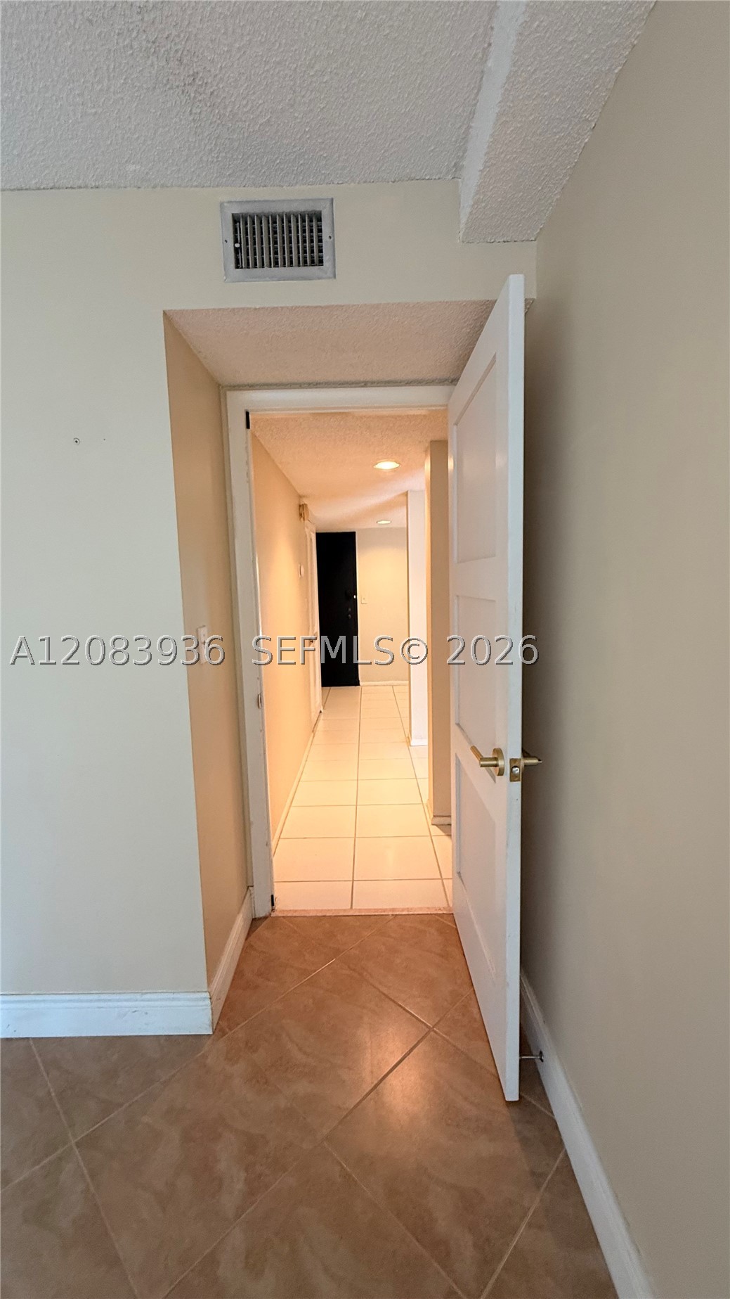 3720 Inverrary Dr 1w Property Photo 23