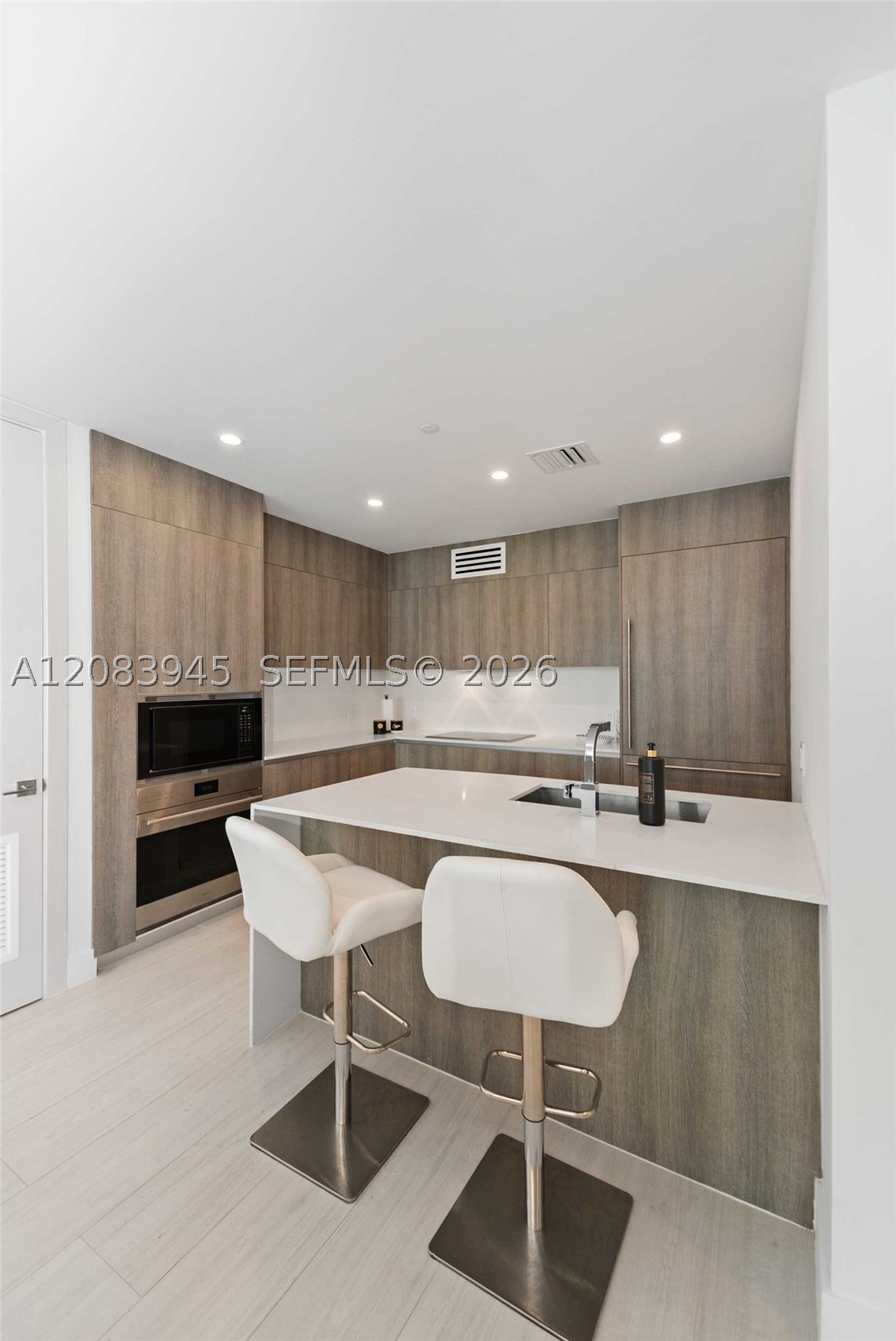 17550 Collins Ave 1403 Property Photo 11
