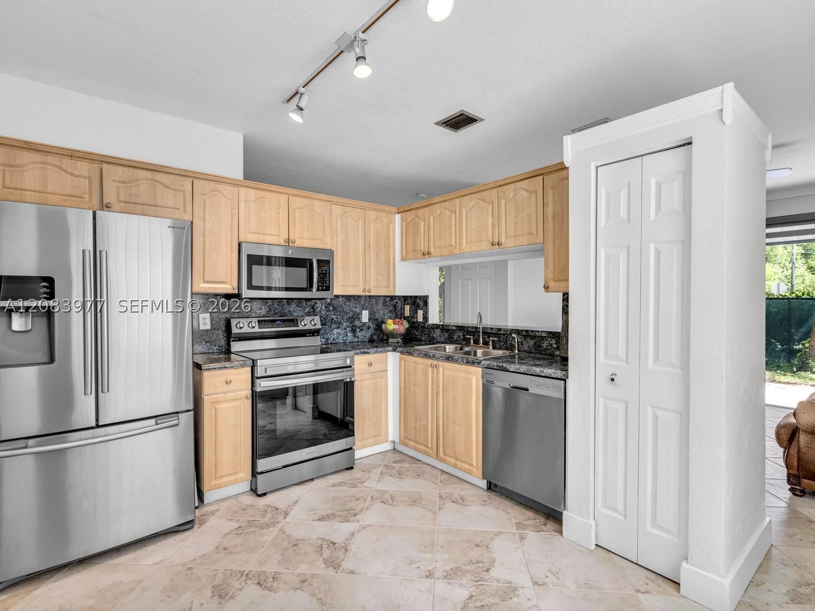 15037 Sw 50th Ct N/a Property Photo 4