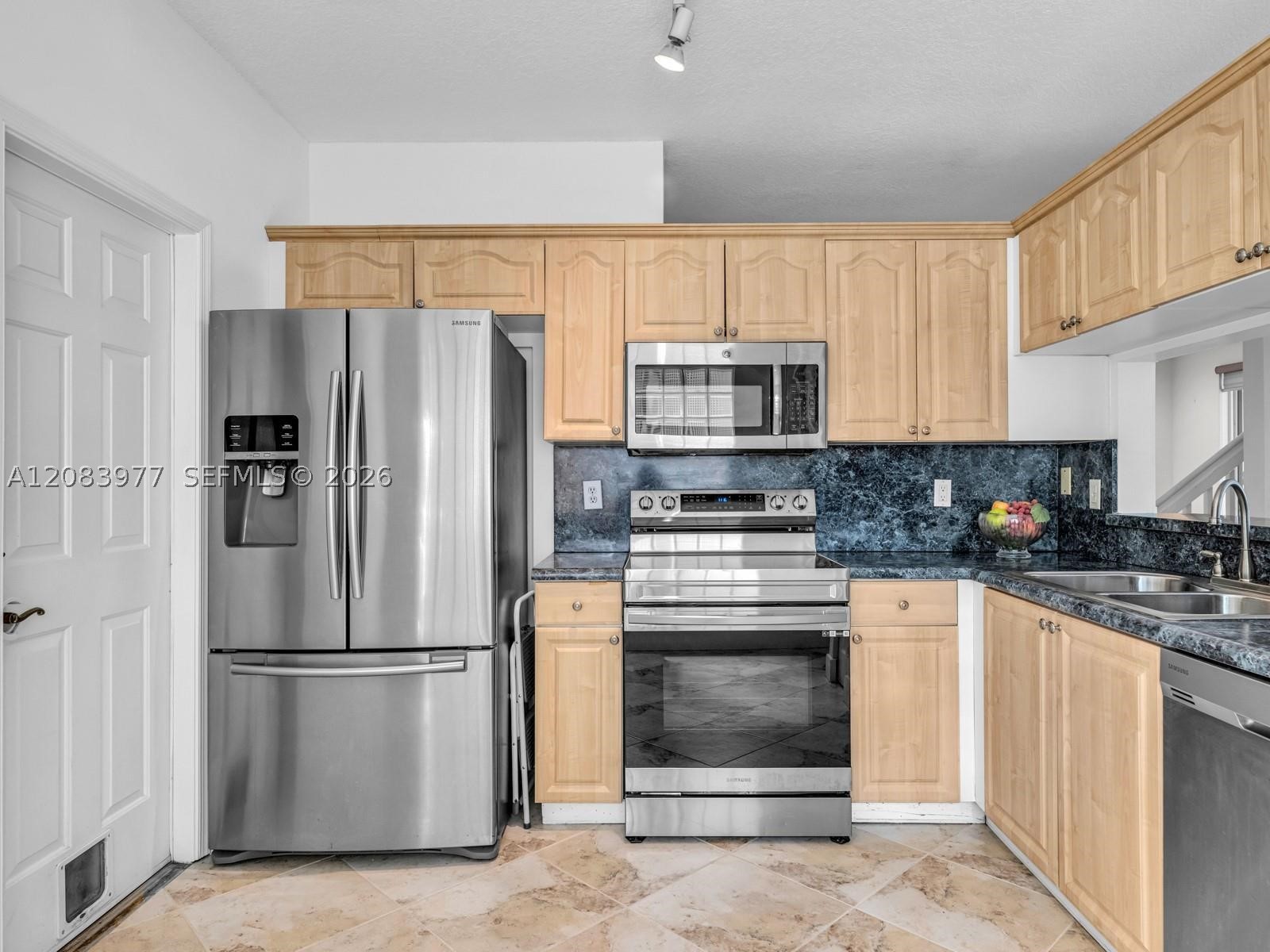 15037 Sw 50th Ct N/a Property Photo 6