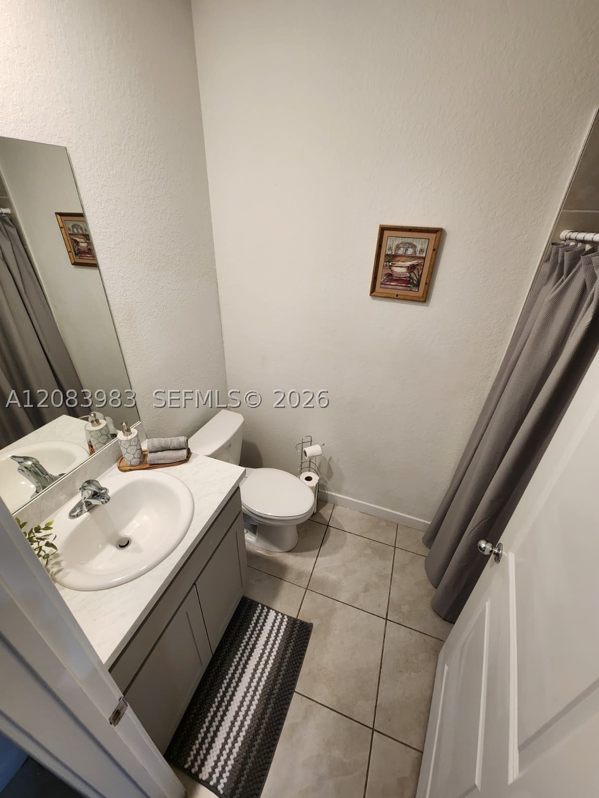 326 NE 1st Dr Property Photo 1