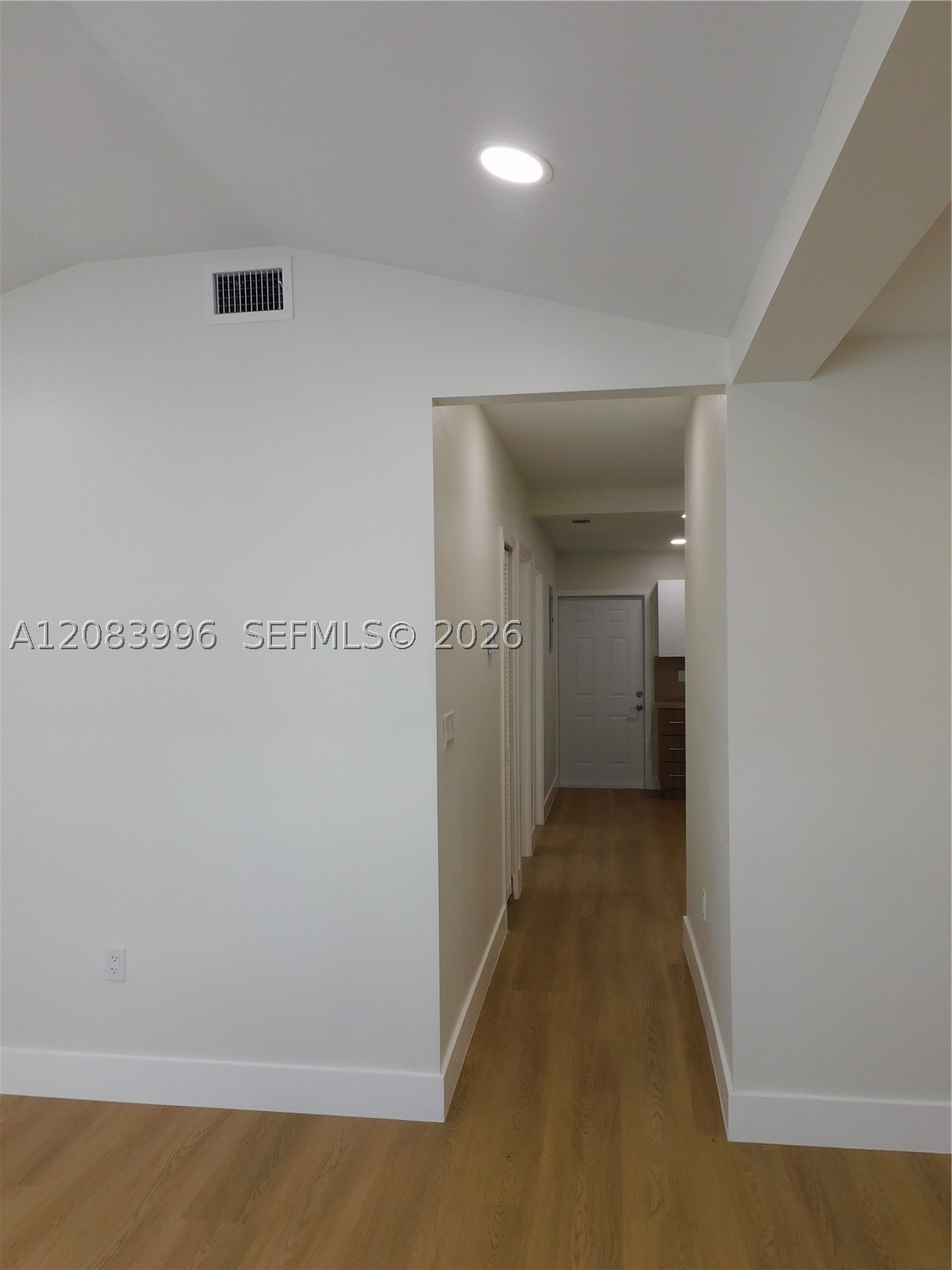 2754 Nw 26th St C Property Photo 12