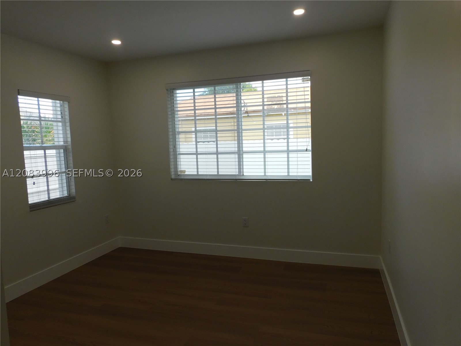 2754 Nw 26th St C Property Photo 24