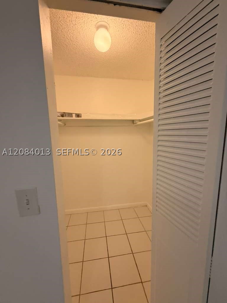 1255 W 53rd St 202 Property Photo 12