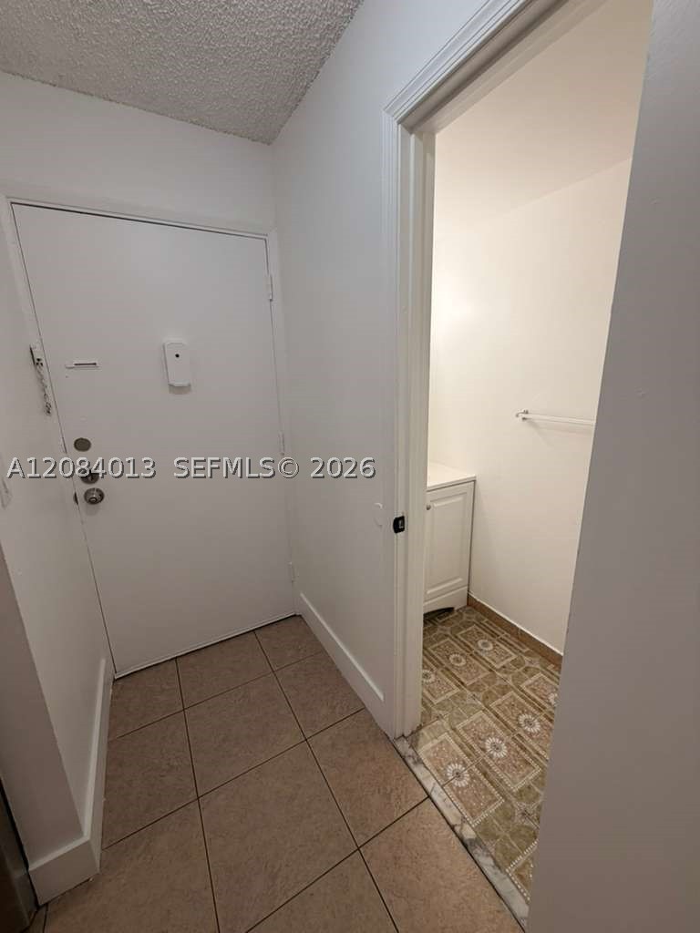 1255 W 53rd St 202 Property Photo 13
