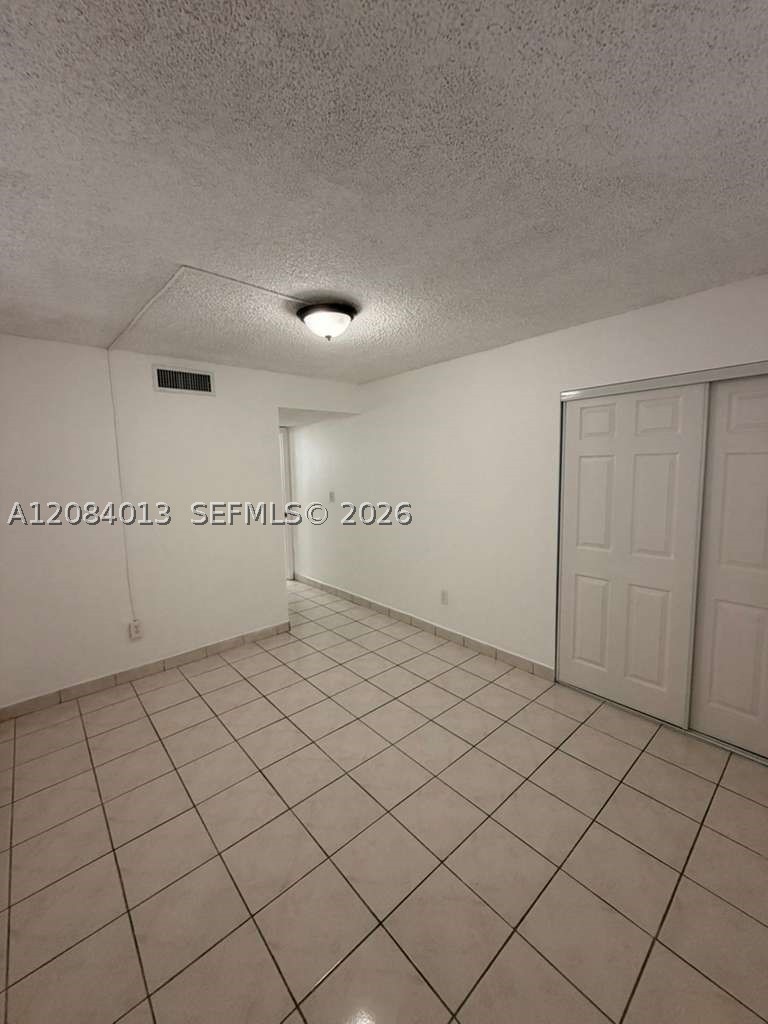 1255 W 53rd St 202 Property Photo 15