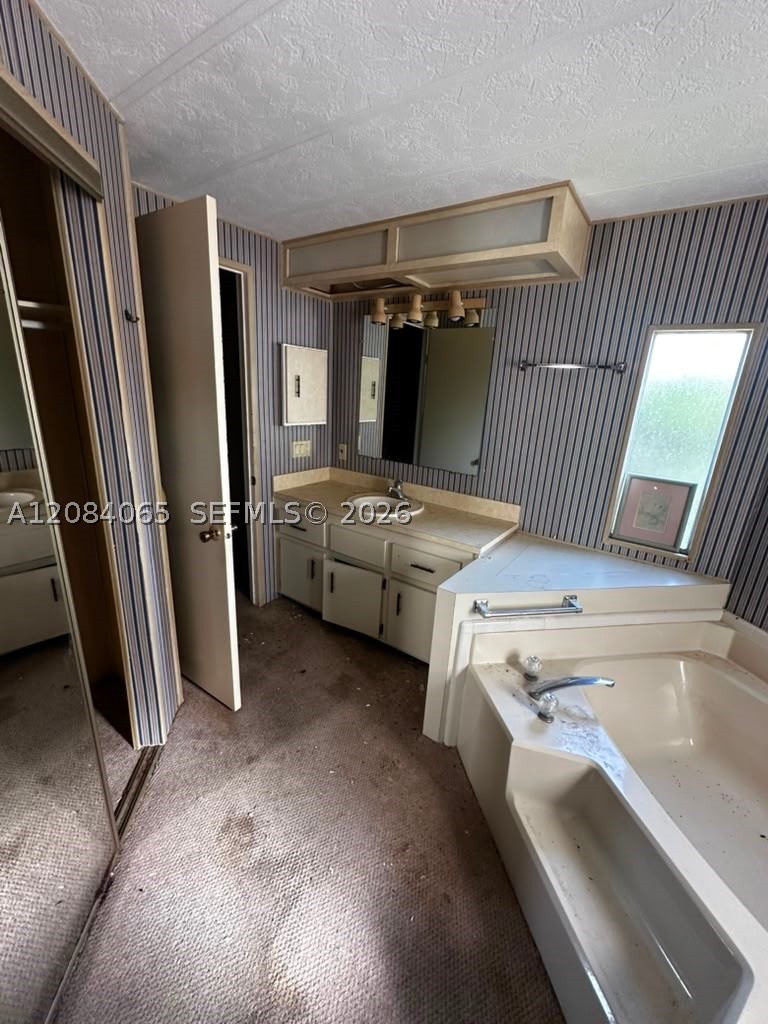 47008 Aquadilla Bay Property Photo 16