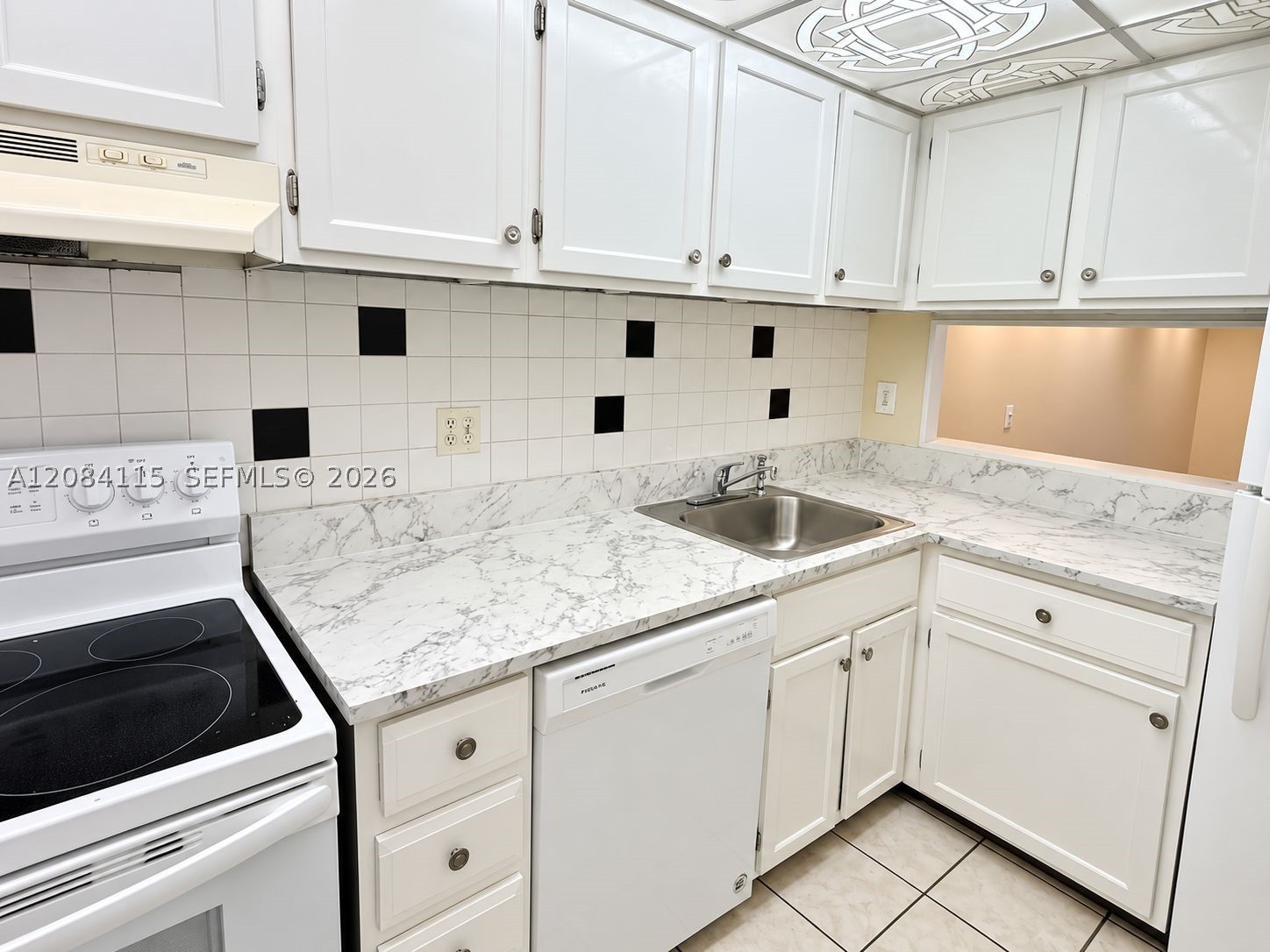 3720 Inverrary Dr 1n Property Photo 23