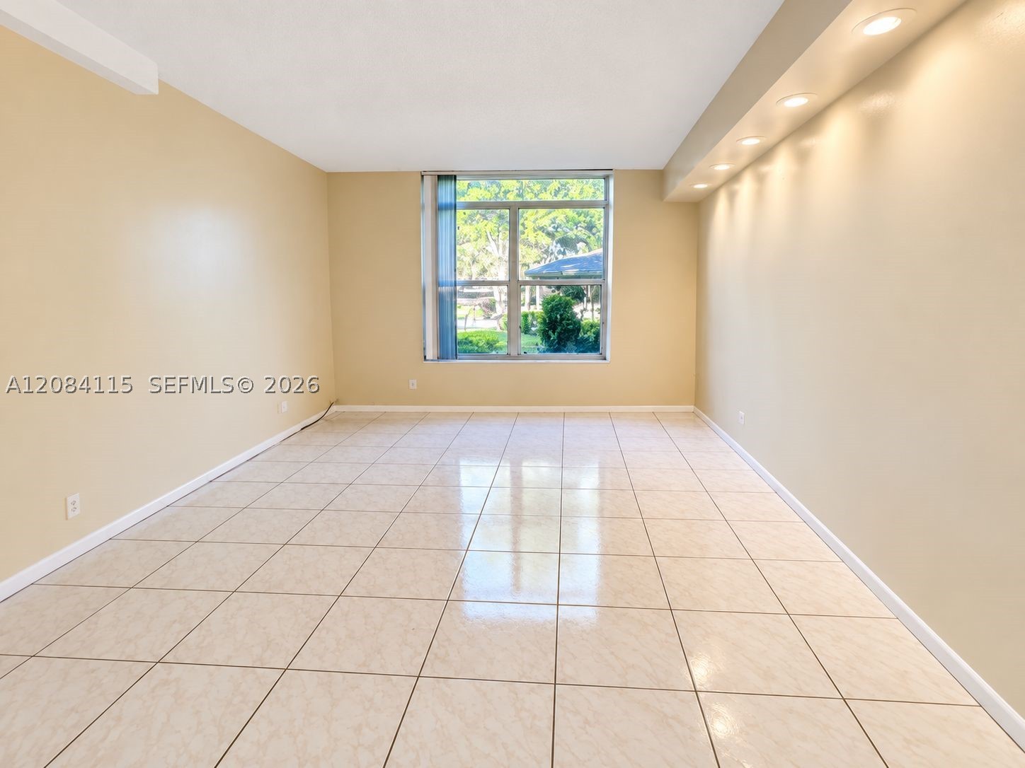 3720 Inverrary Dr 1n Property Photo 25