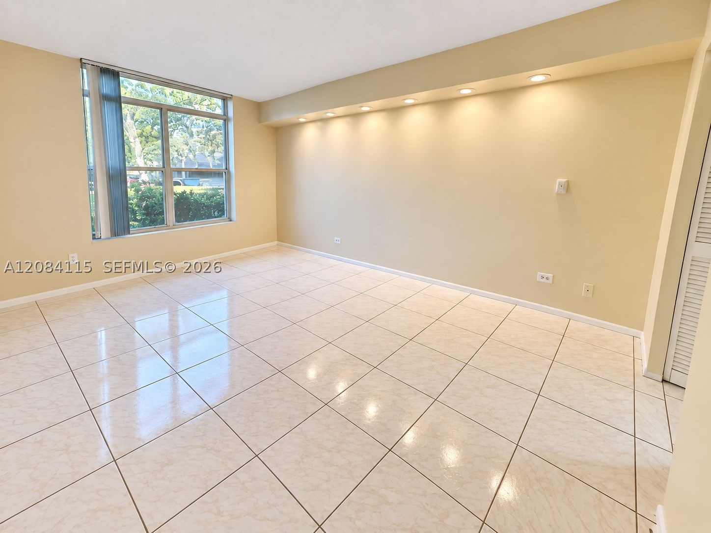 3720 Inverrary Dr 1n Property Photo 26