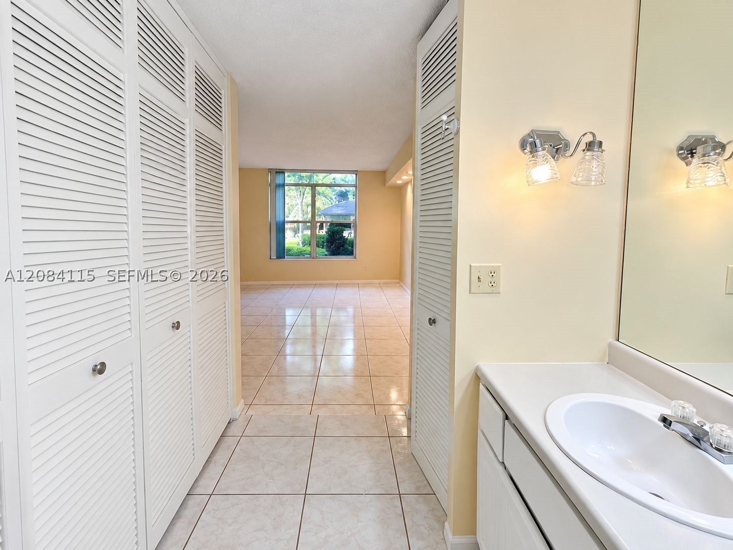 3720 Inverrary Dr 1n Property Photo 29