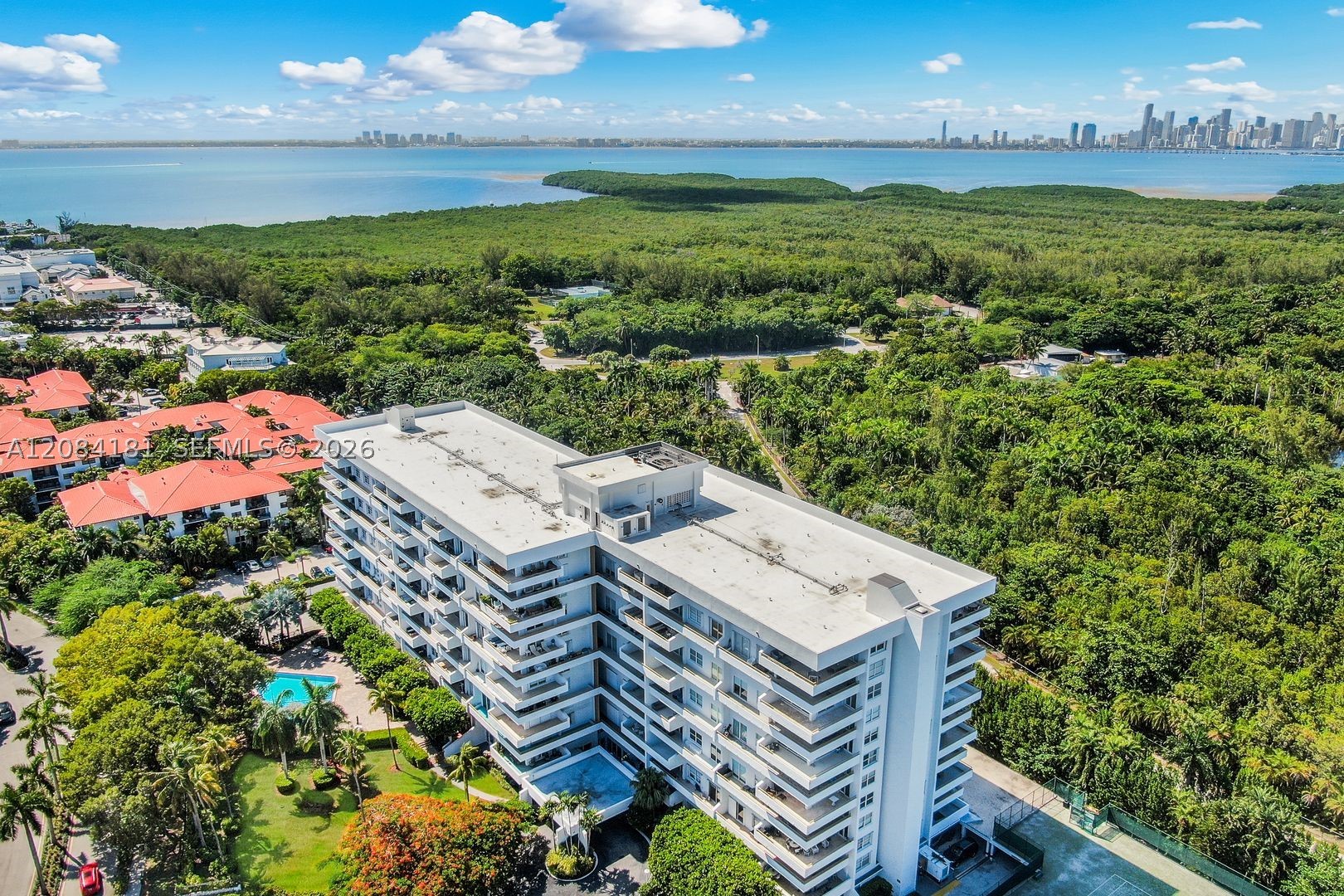 155 Ocean Lane Dr 103 Property Photo 12