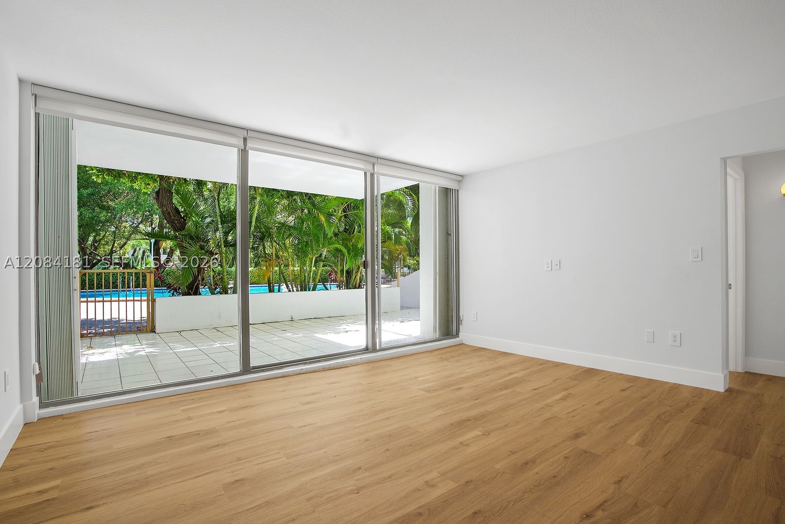155 Ocean Lane Dr 103 Property Photo 19