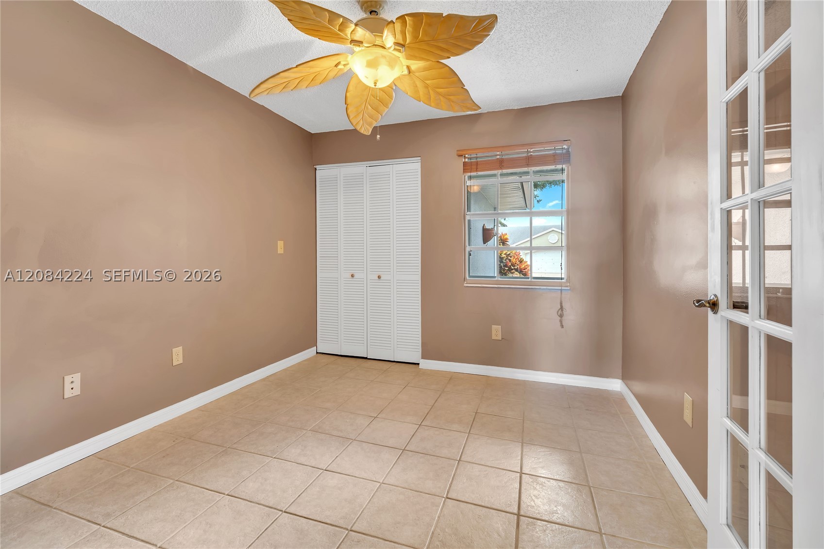 685 Se 25th Ln Property Photo 12