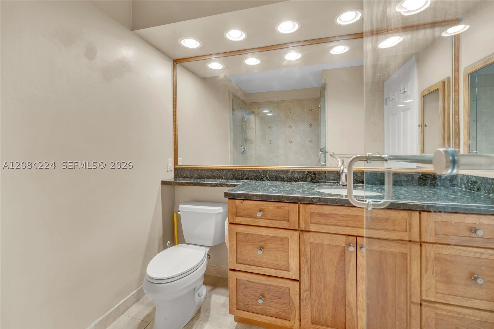 685 Se 25th Ln Property Photo 28