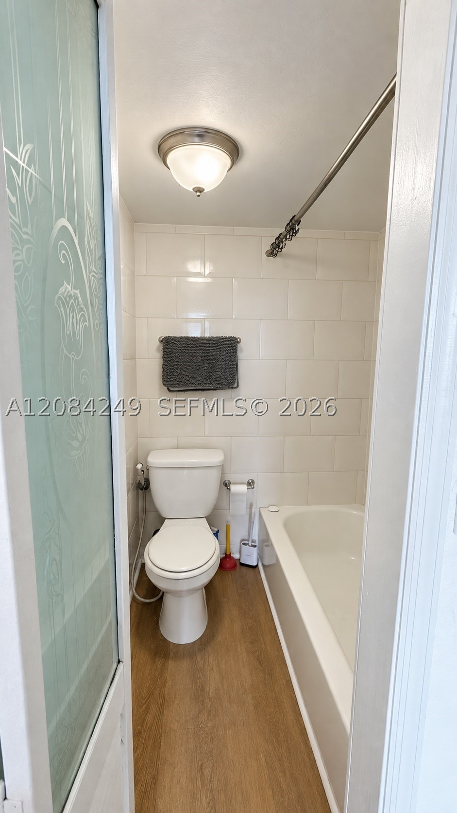 1990 Marseille Dr 407 Property Photo 12