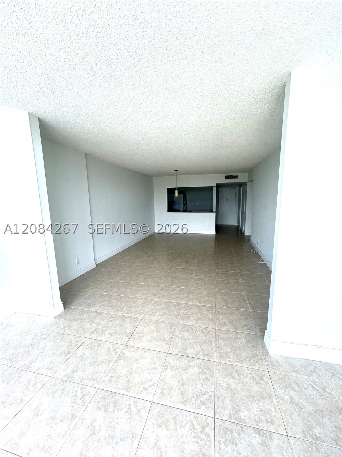 1000 Parkview Dr 527 Property Photo 13
