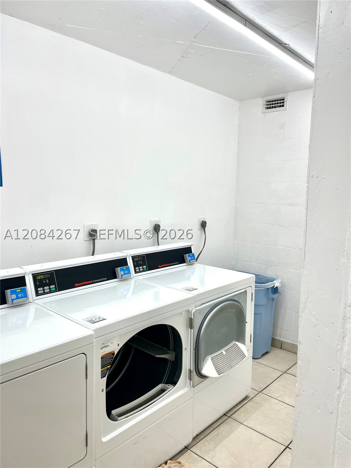 1000 Parkview Dr 527 Property Photo 18