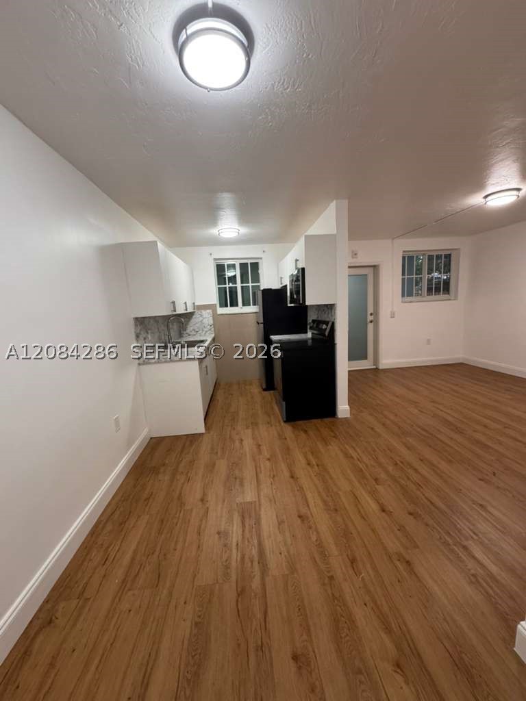 160 Ne 55th St 3 Property Photo 2