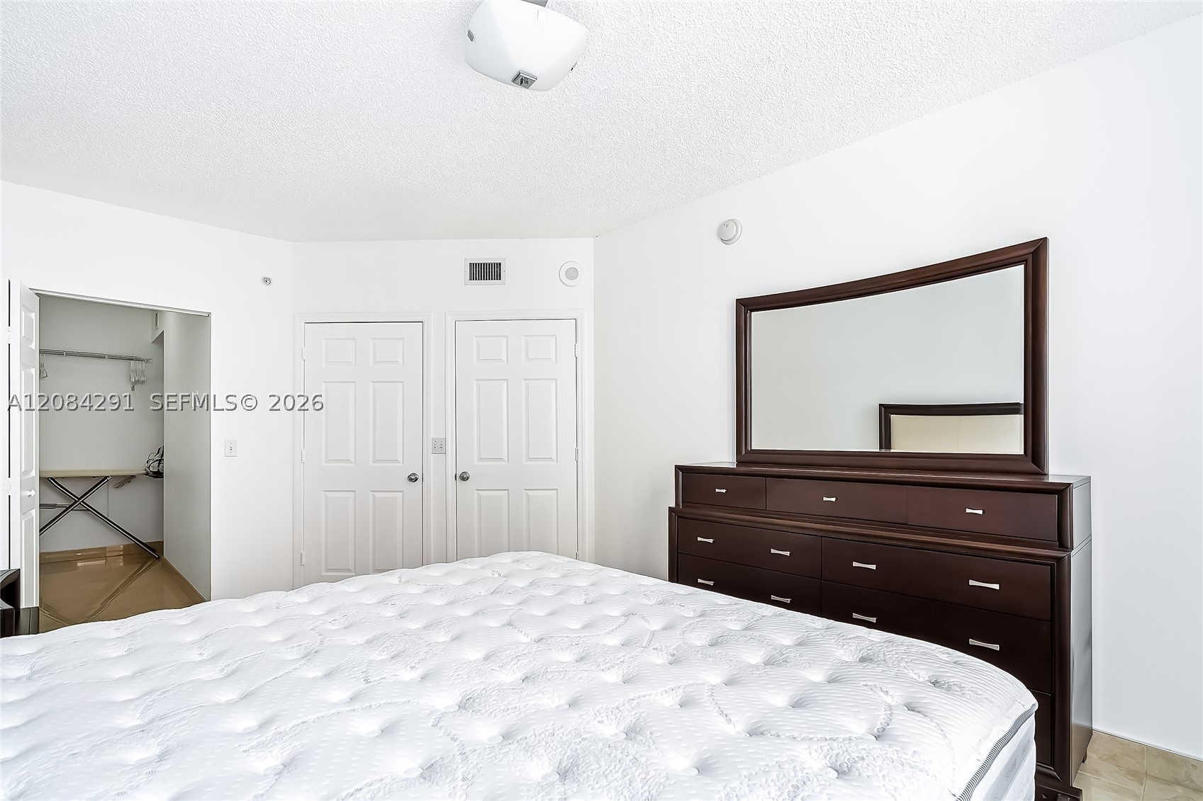 17150 N Bay Rd 2618 Property Photo 15