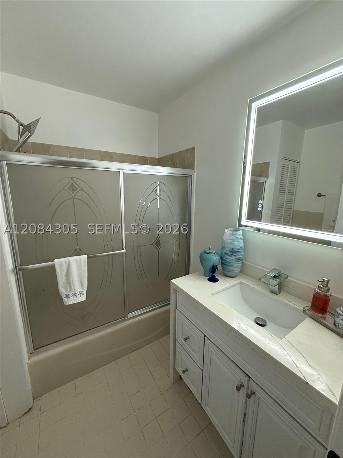 308 Nw 19th St 0 Property Photo 8