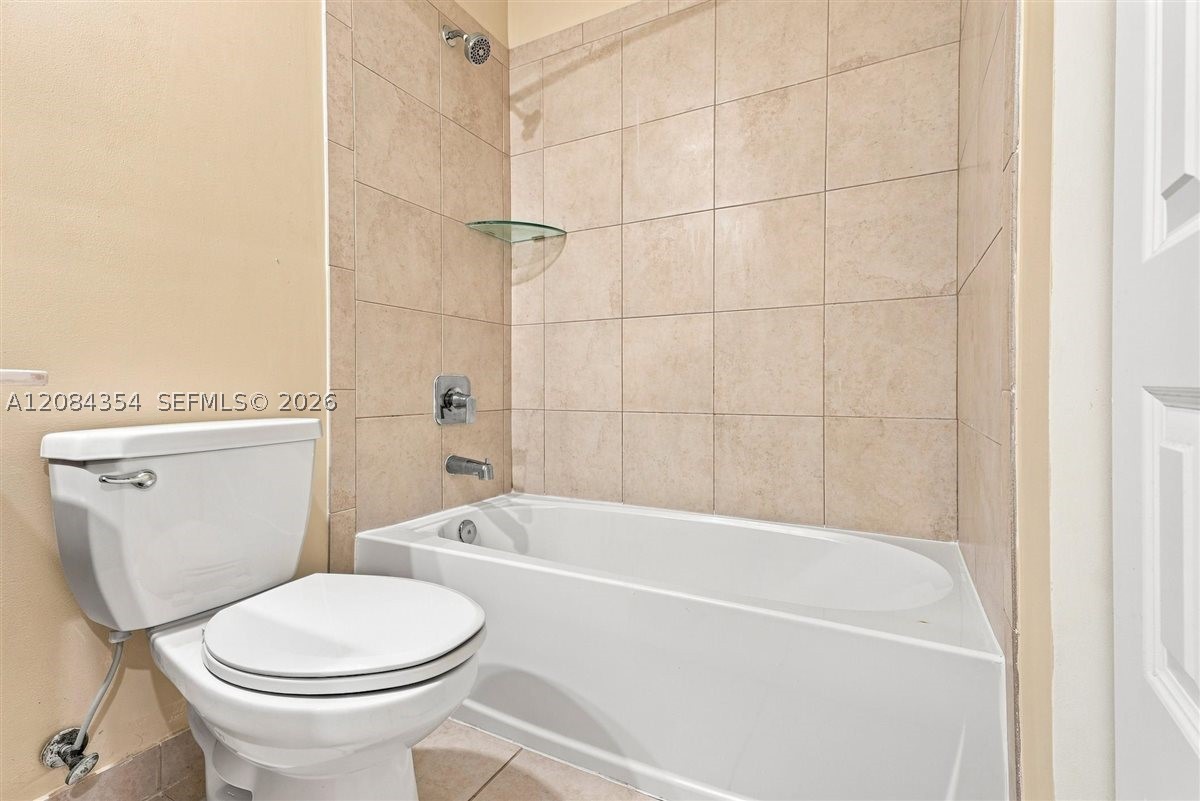 10455 Nw 82nd St 10 Property Photo 23