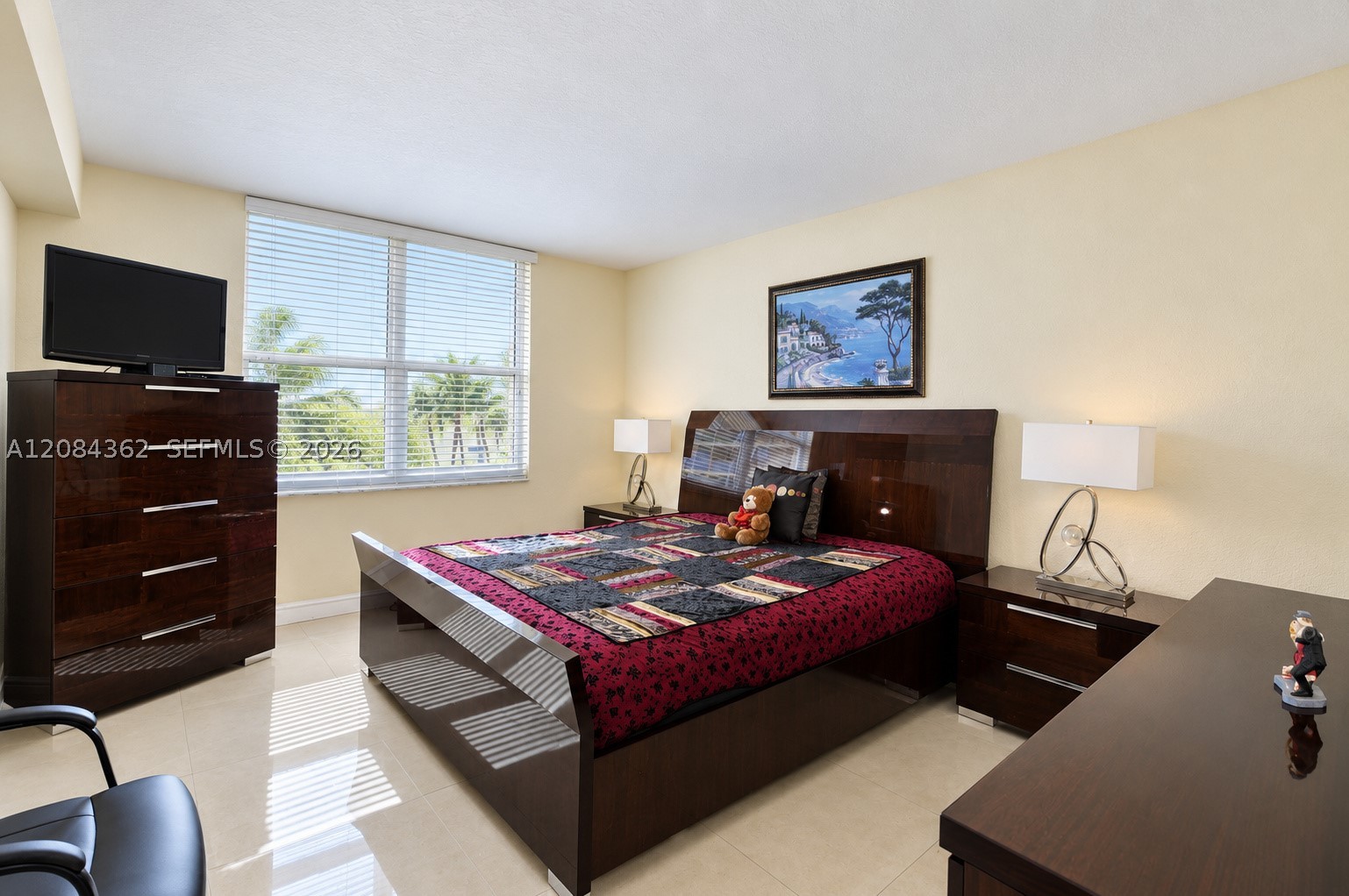 2501 S Ocean Dr 323 Property Photo 3