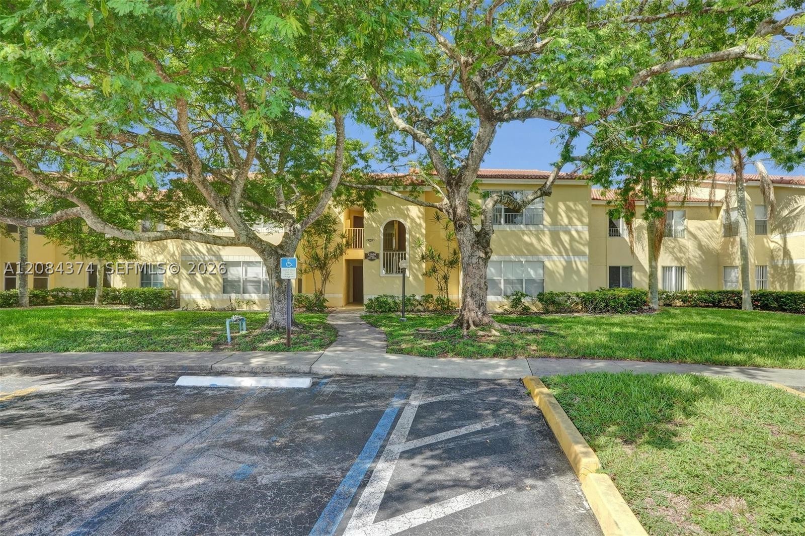 12730 Vista Isles Dr 823 Property Photo 3