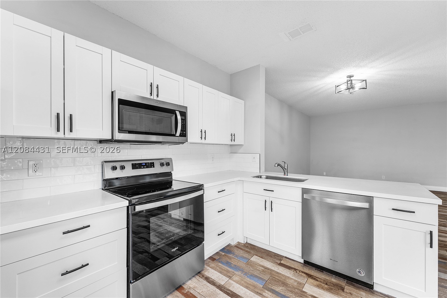 6649 Via Regina # Property Photo 6