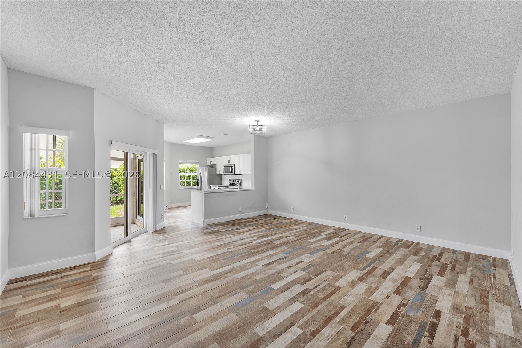 6649 Via Regina # Property Photo 8