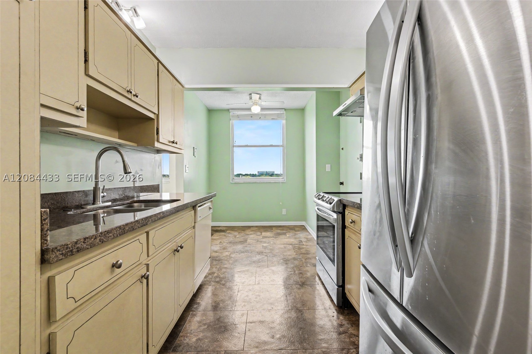 4330 Hillcrest Dr 520 Property Photo 11