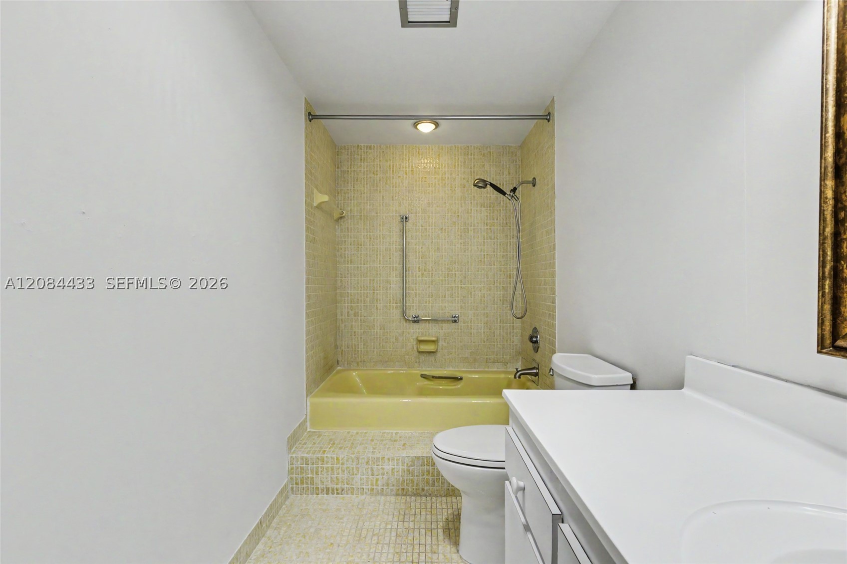 4330 Hillcrest Dr 520 Property Photo 25