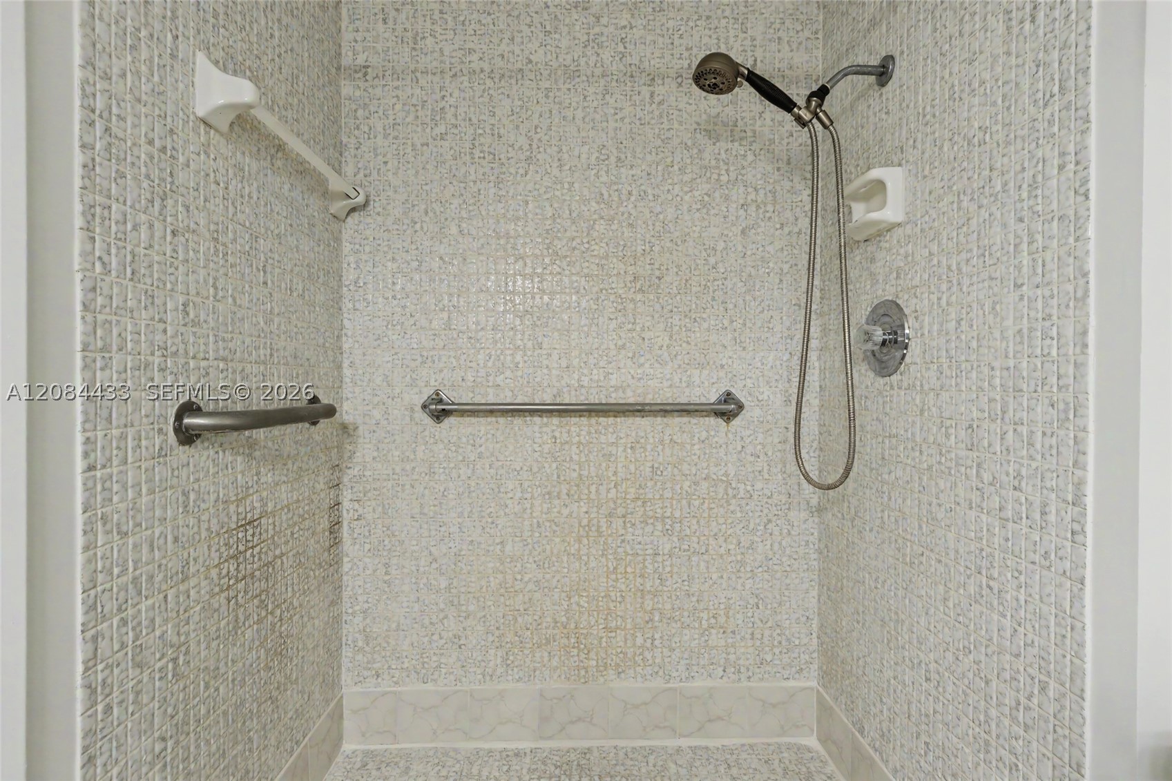 4330 Hillcrest Dr 520 Property Photo 31