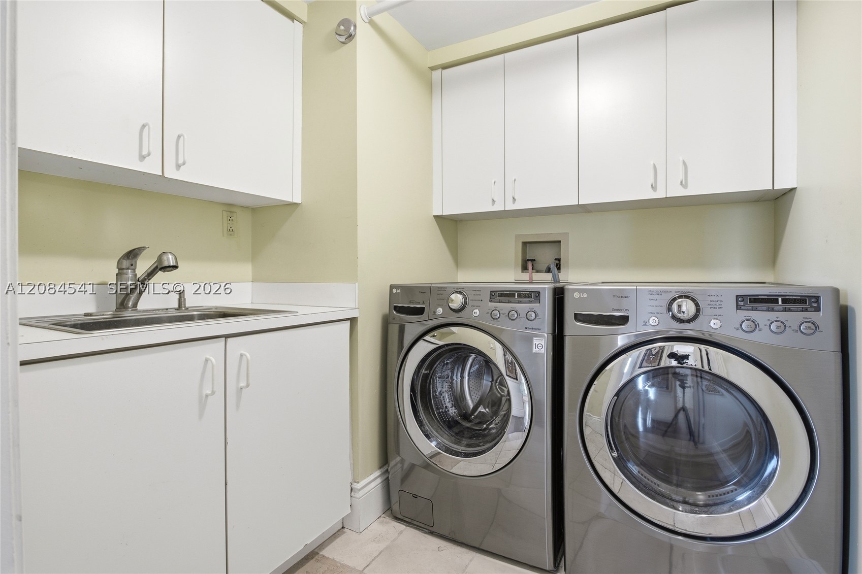 2600 Segovia St 703 Property Photo 12