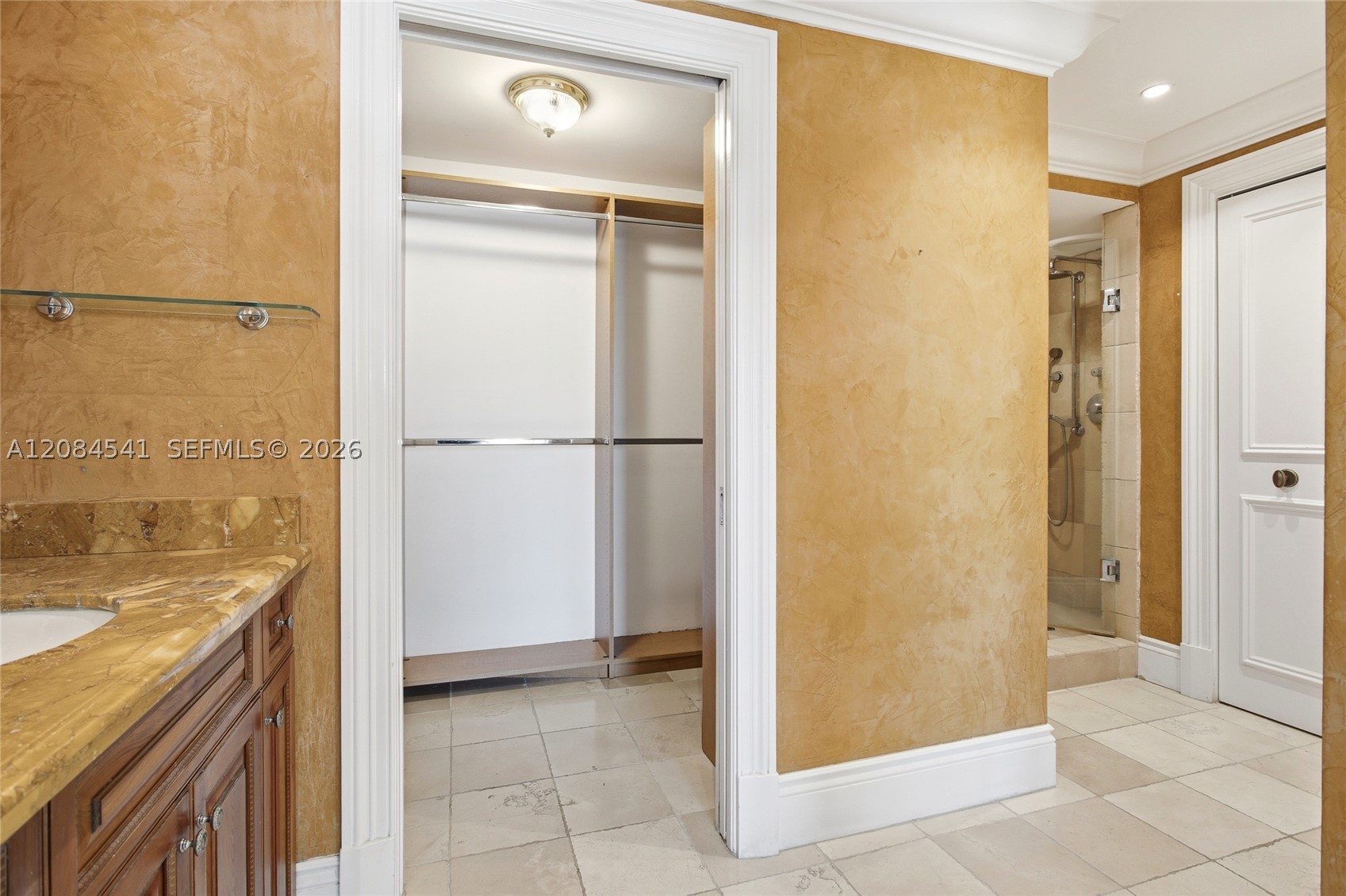 2600 Segovia St 703 Property Photo 18