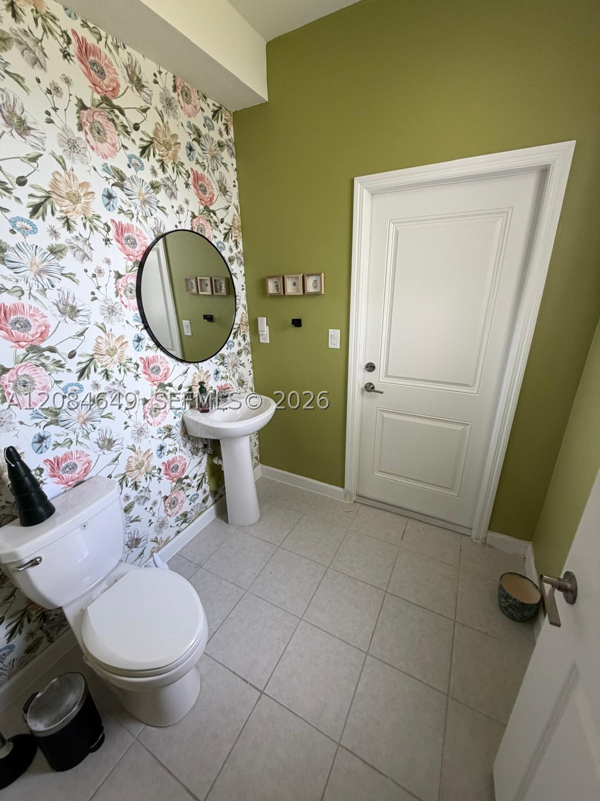 2618 Se 9th St Property Photo 5