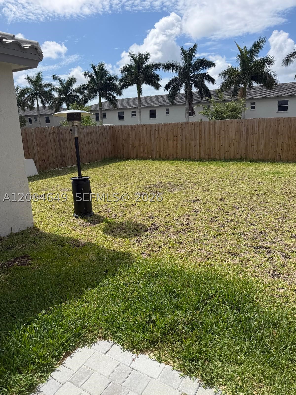 2618 Se 9th St Property Photo 6