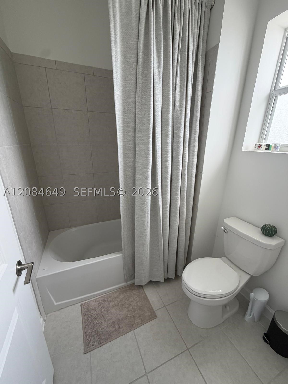 2618 Se 9th St Property Photo 10
