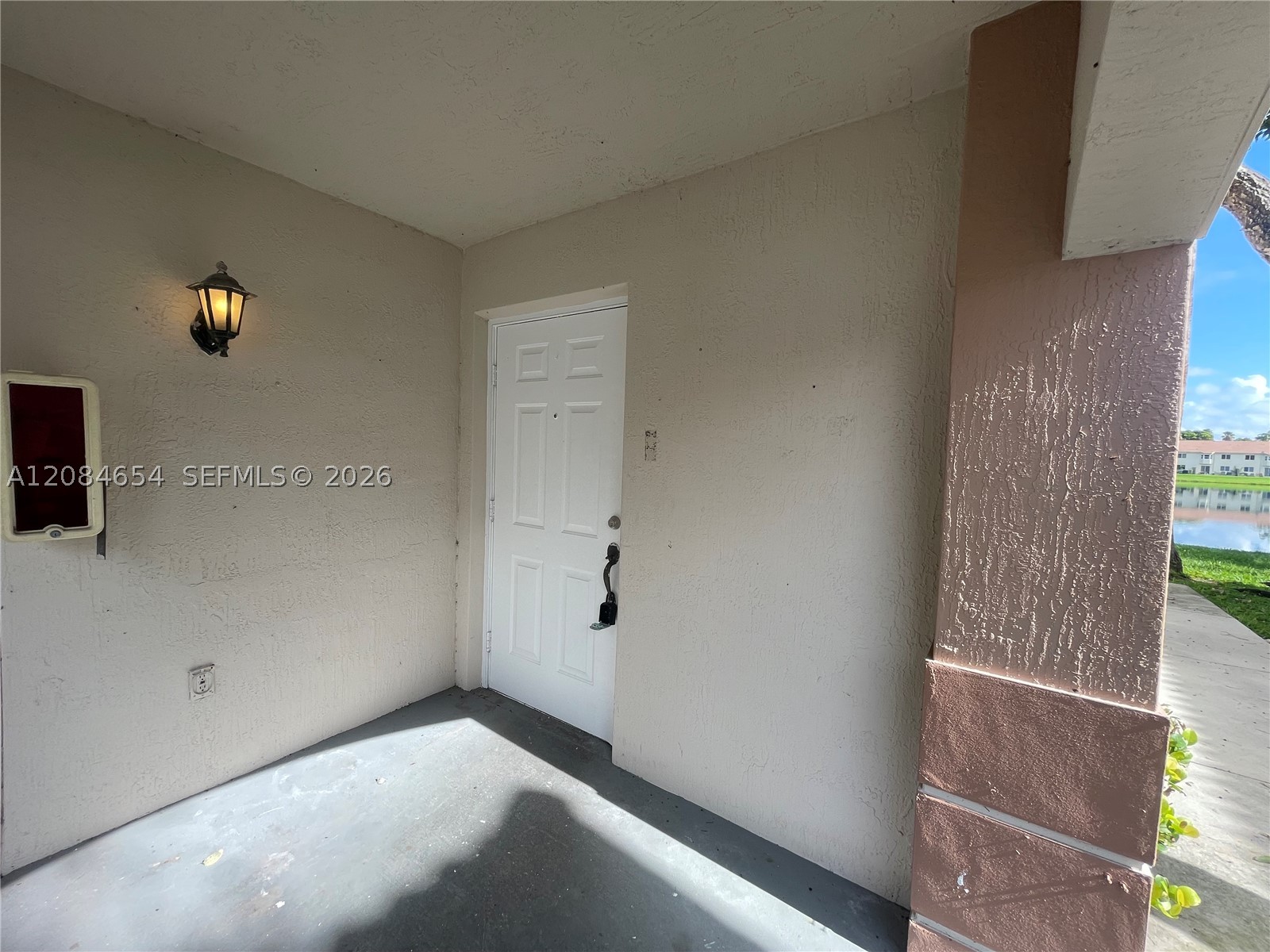 1251 Se 31st Ct 106-54 Property Photo 3