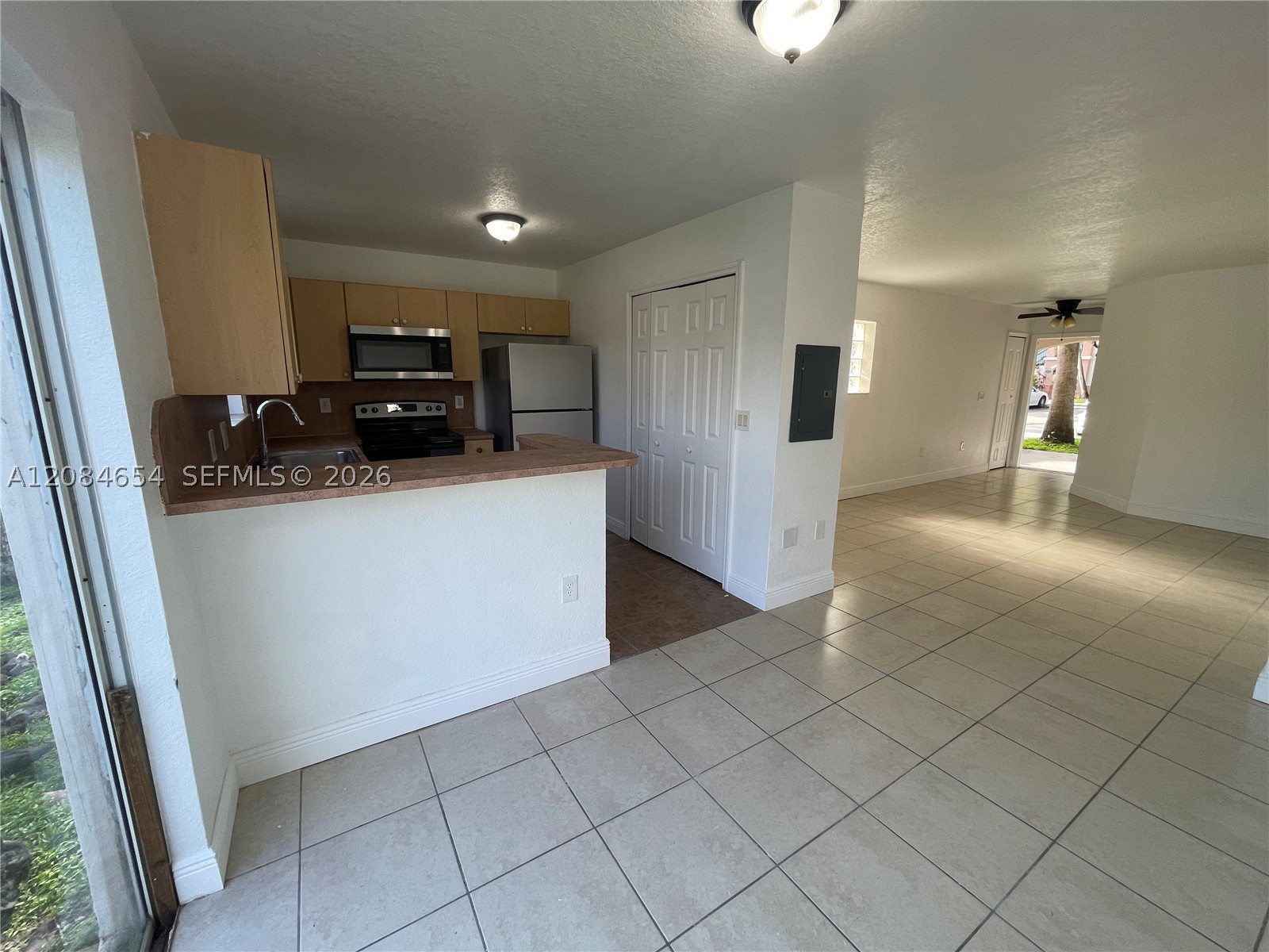 1251 Se 31st Ct 106-54 Property Photo 5