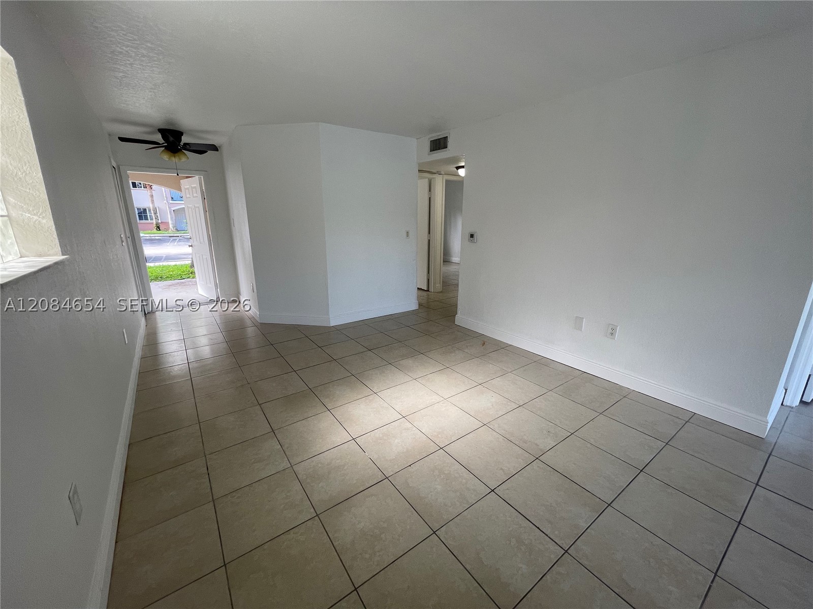 1251 Se 31st Ct 106-54 Property Photo 10