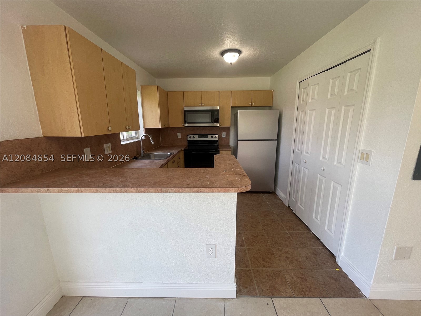 1251 Se 31st Ct 106-54 Property Photo 16