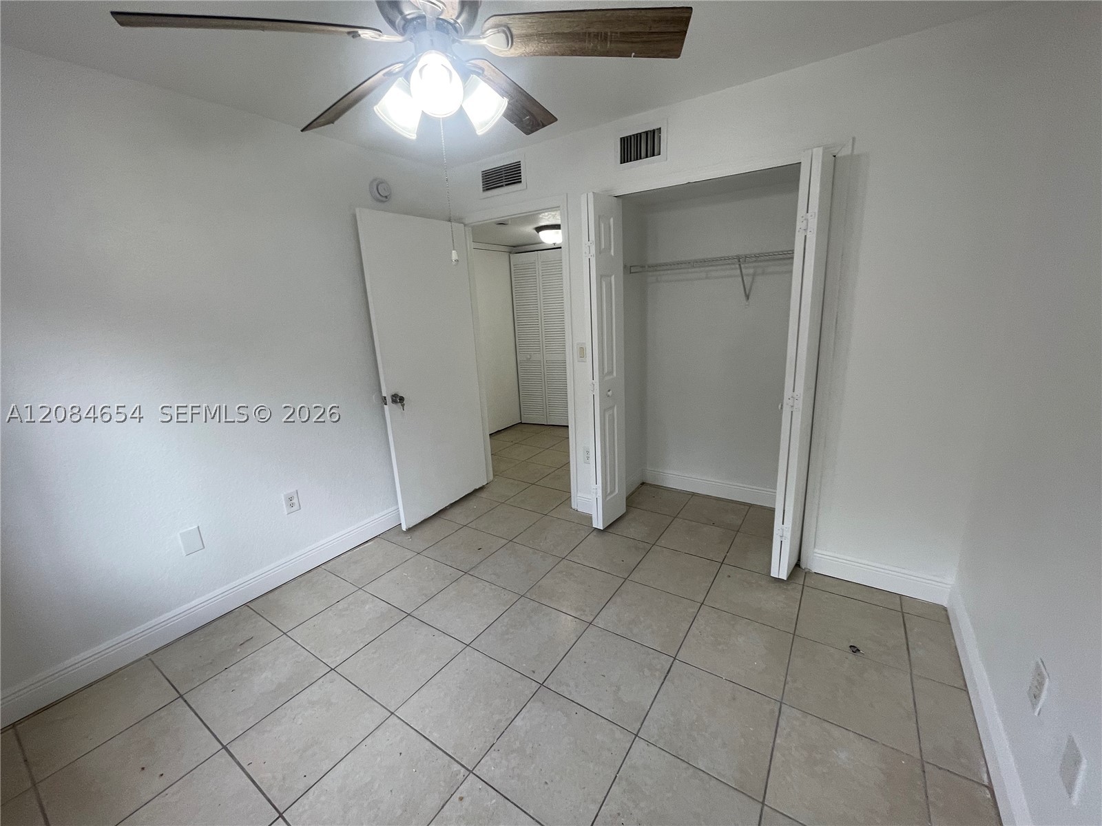 1251 Se 31st Ct 106-54 Property Photo 38