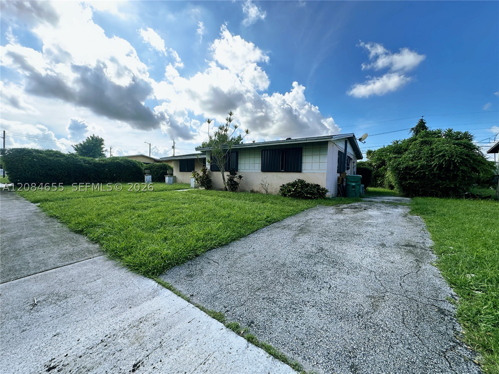 1410 Nw 174th St Property Photo 2