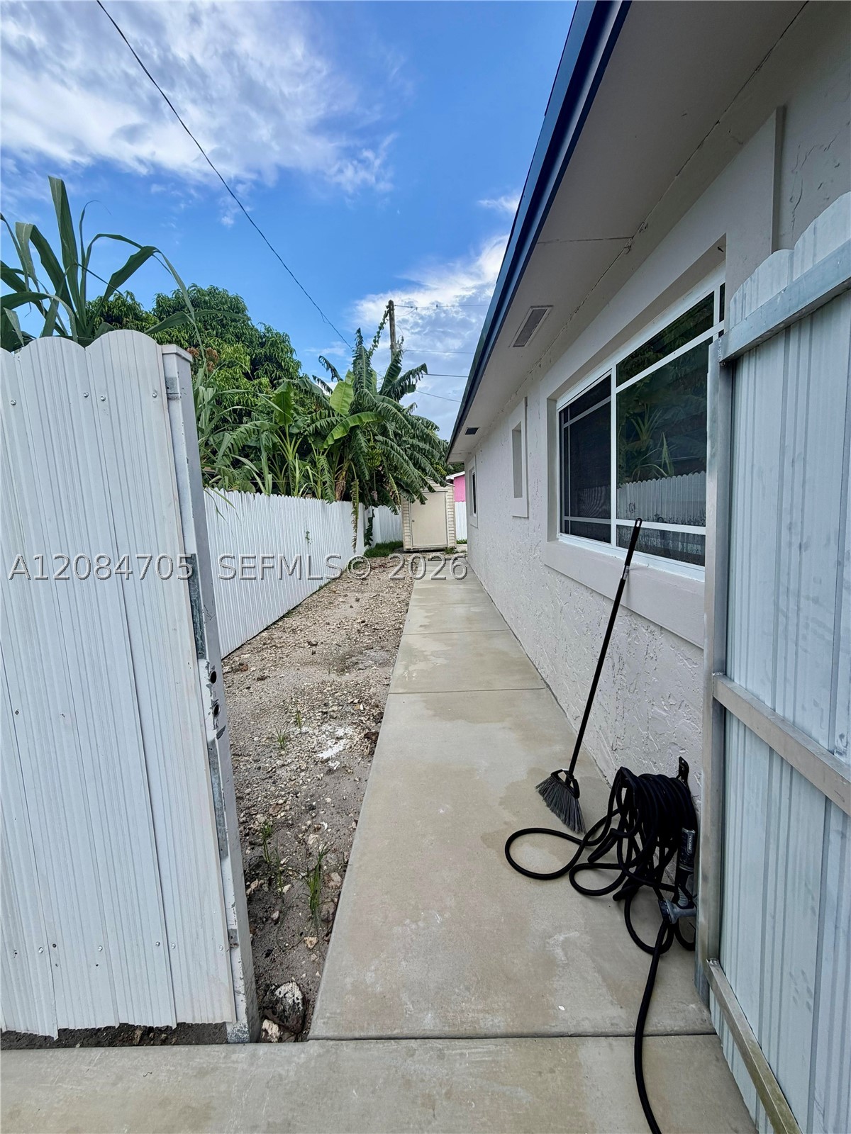2221 Nw 170th St Property Photo 23
