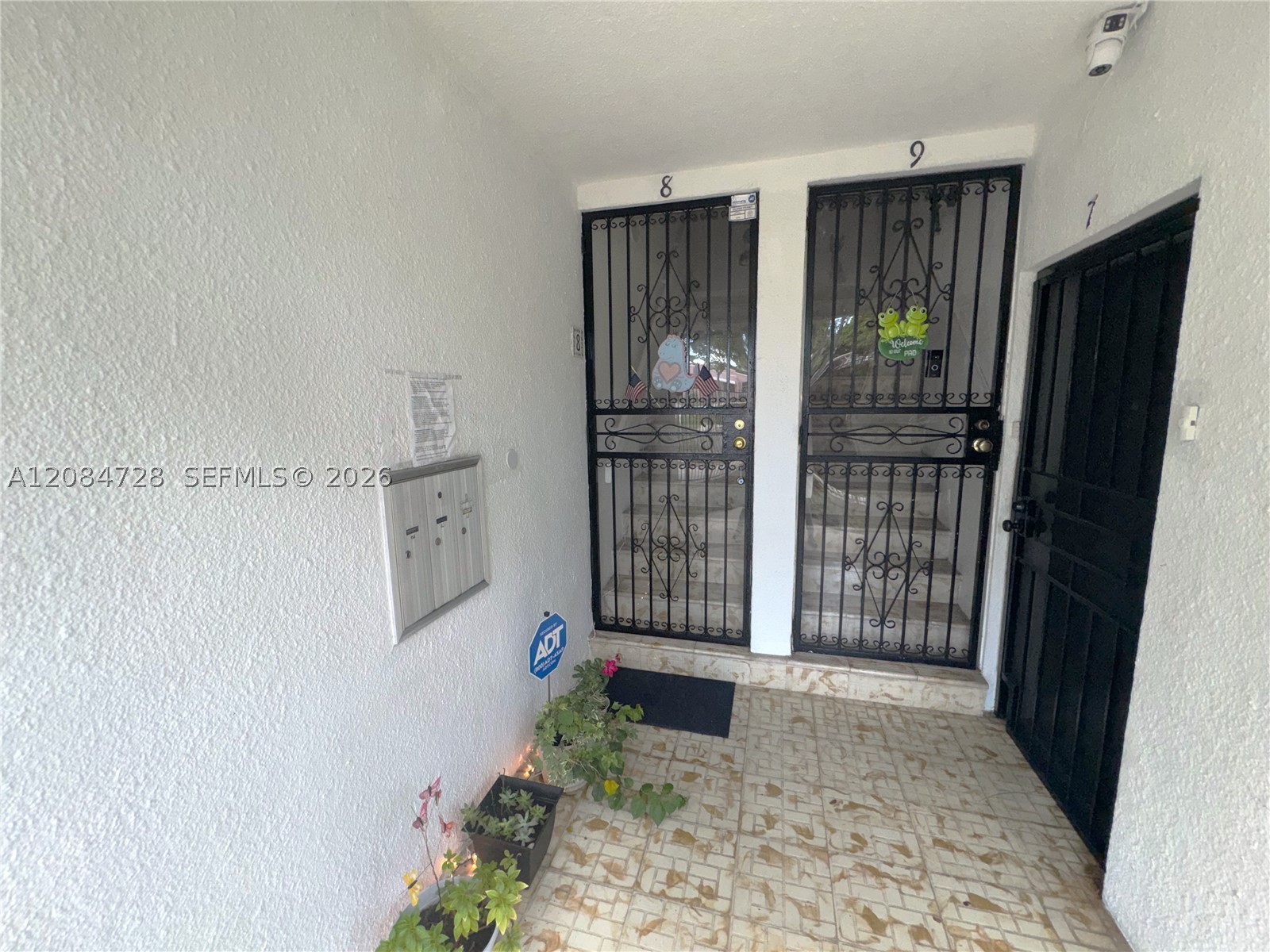 1910 Sw 17th Ave 8 Property Photo 2
