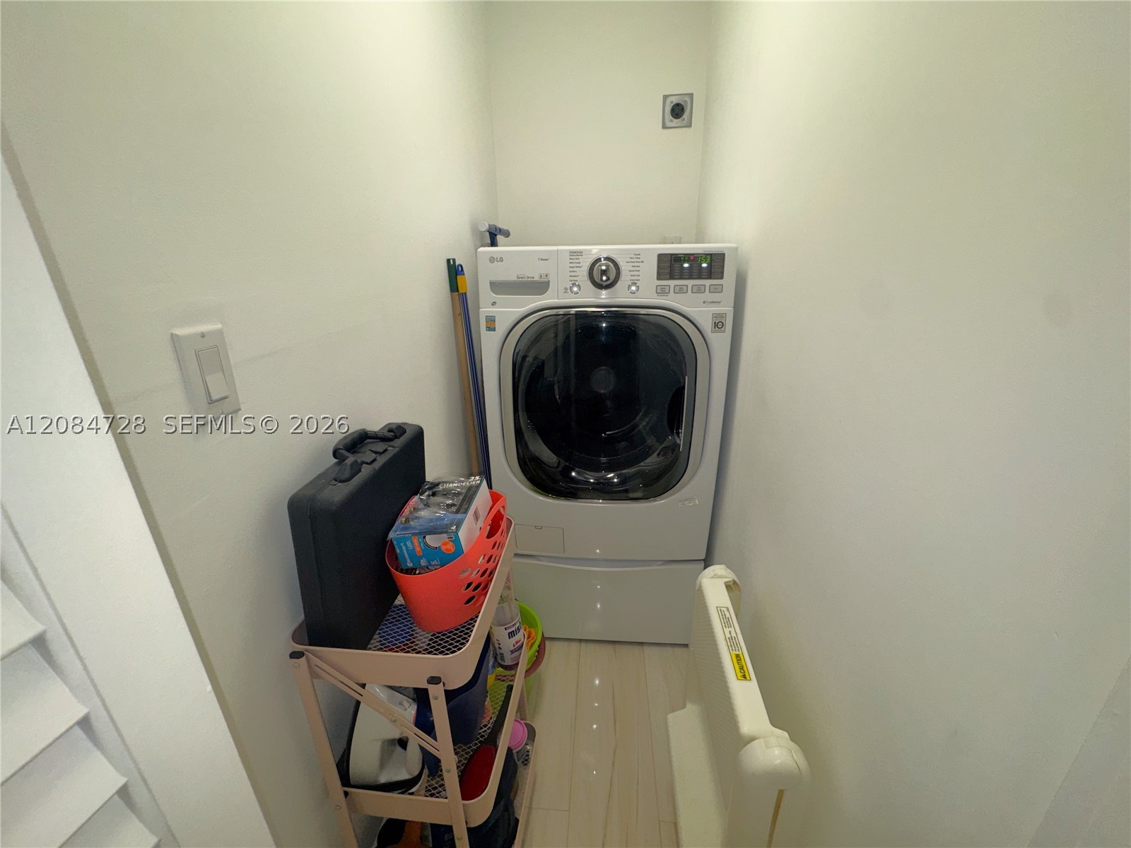 1910 Sw 17th Ave 8 Property Photo 13