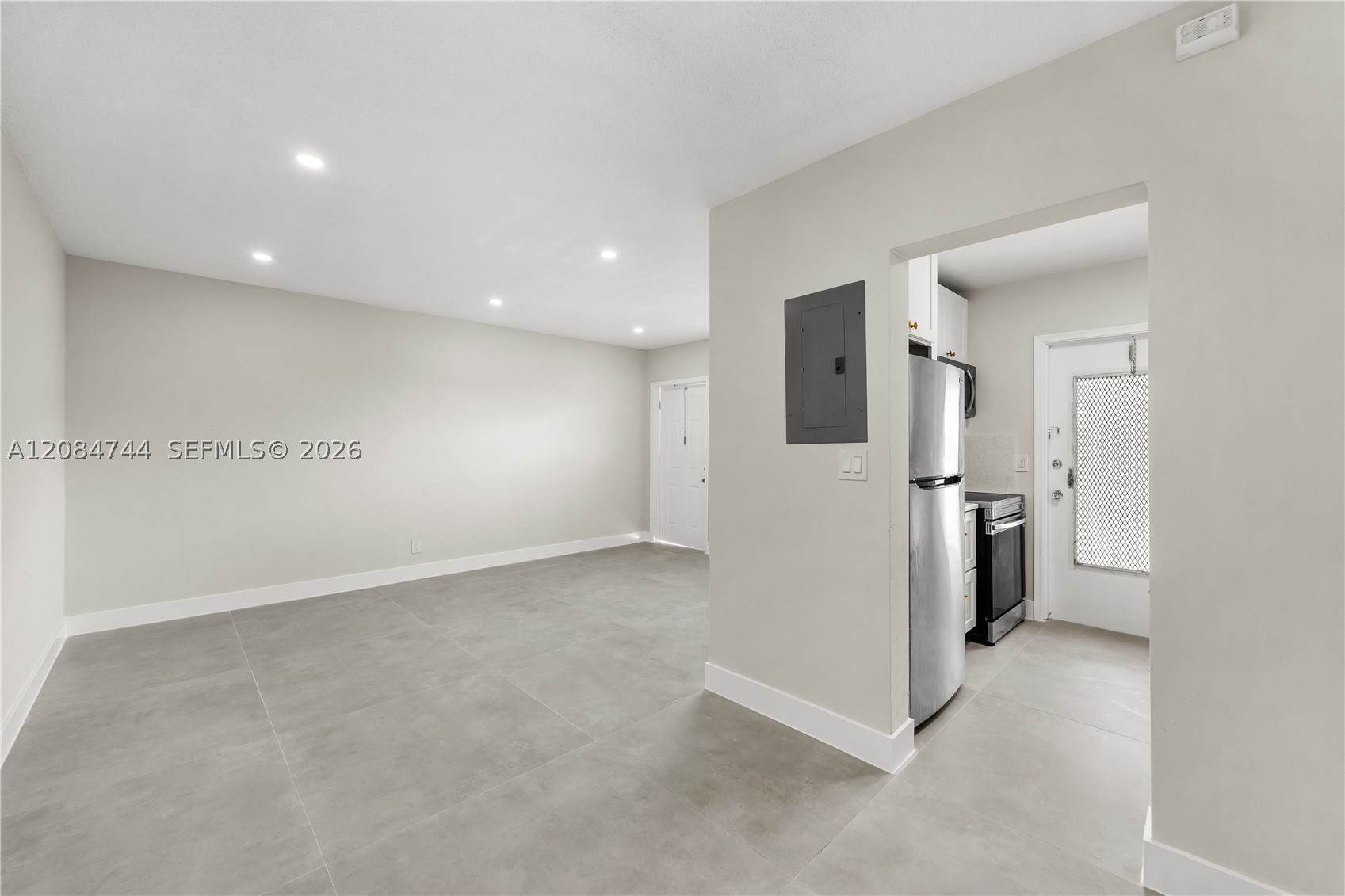 2418 Polk St 204 Property Photo 6