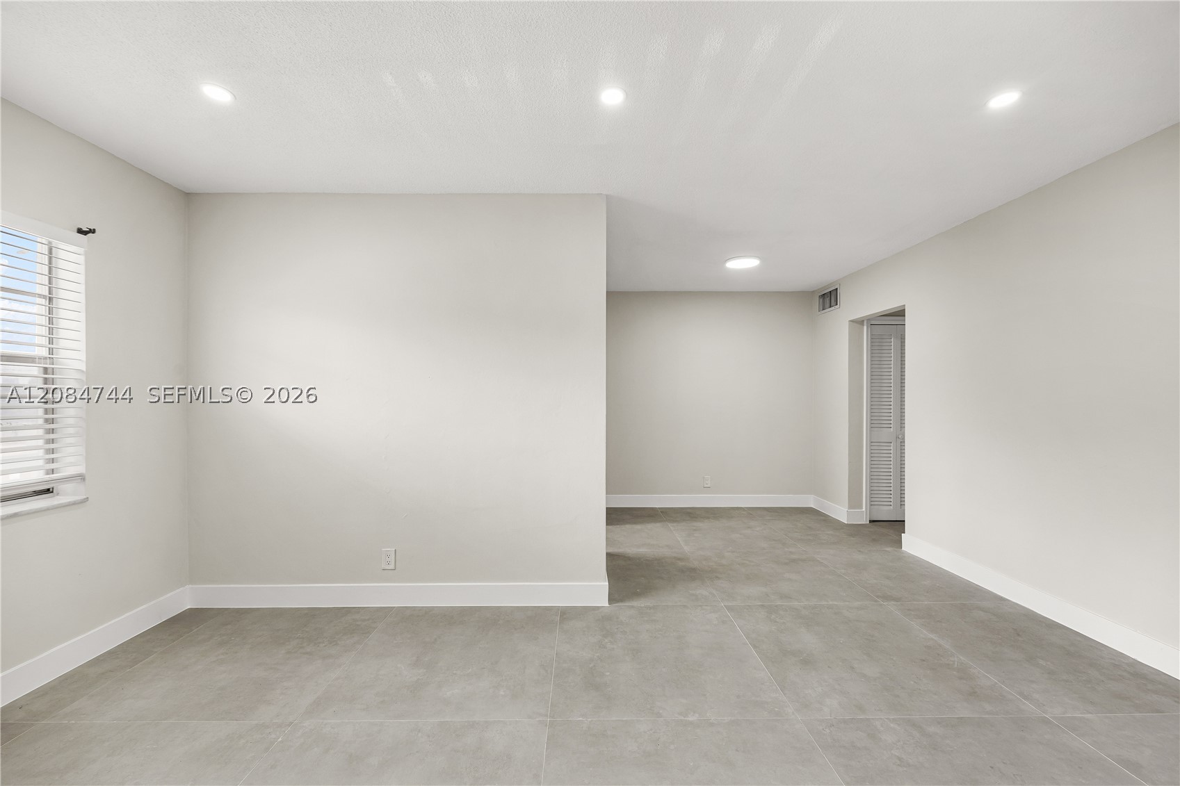 2418 Polk St 204 Property Photo 8